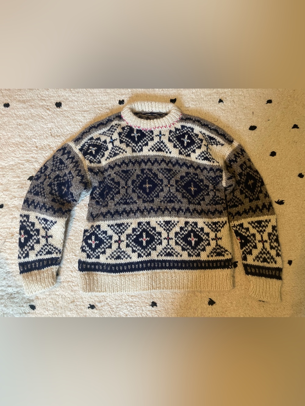 Cool vintage Fair Isle Knit Sweater in Cream and Navy